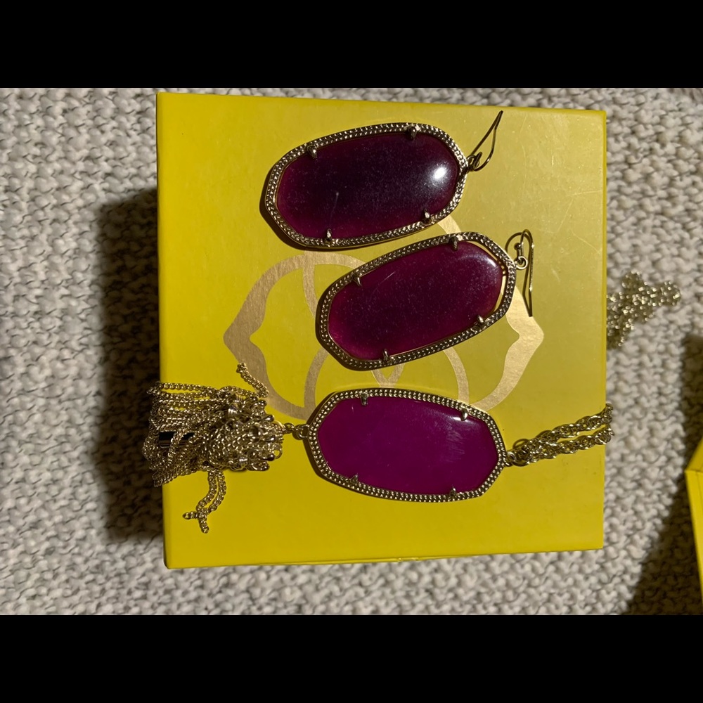EUC kendra Scott necklace and earrings set